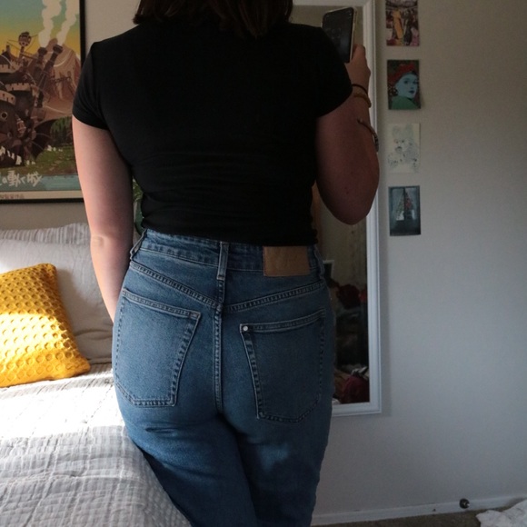 basic black tee ~ - Picture 2 of 3